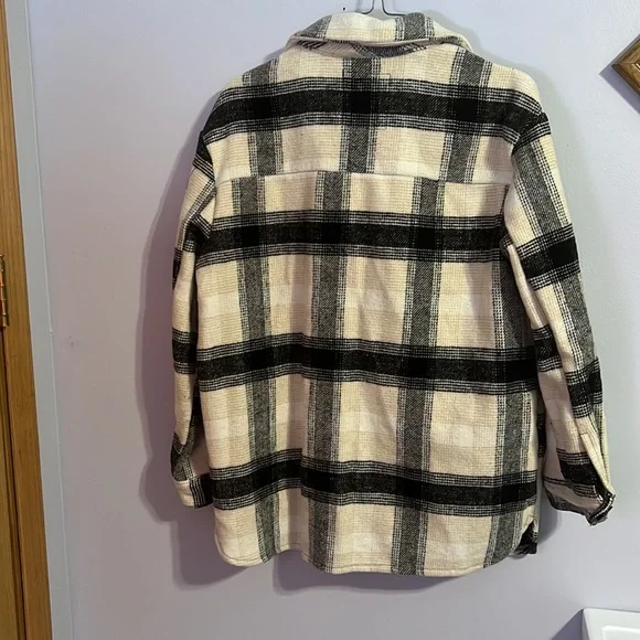 Patterned jacket - Picture 3 of 3